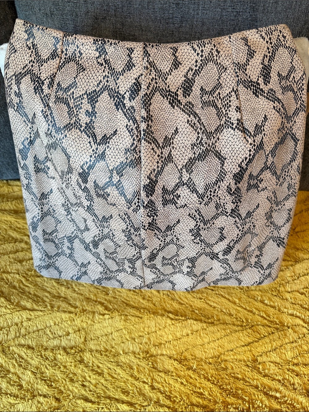 Snake-Print Reptile Habitat Cover - Cream and Black